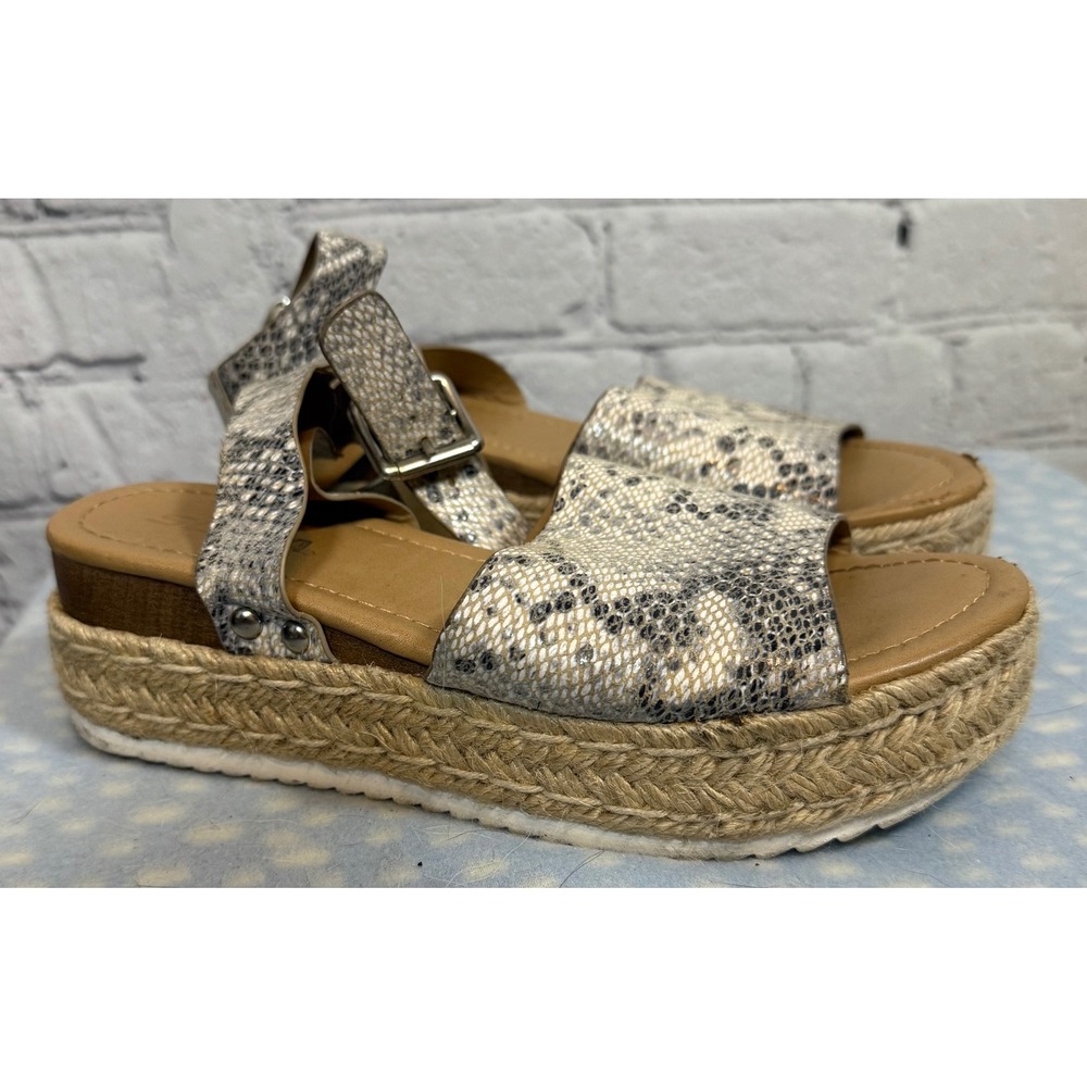 Soda Snakeskin Platform Sandals‎ Espadrille Ankle Strap Buckle Detail size 7